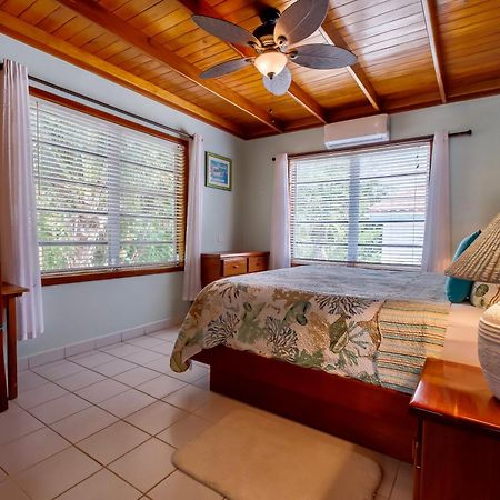 Coral Bay Villas San Pedro  Extérieur photo