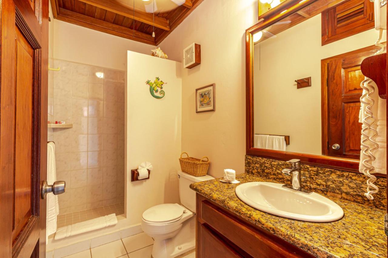 Coral Bay Villas San Pedro  Extérieur photo