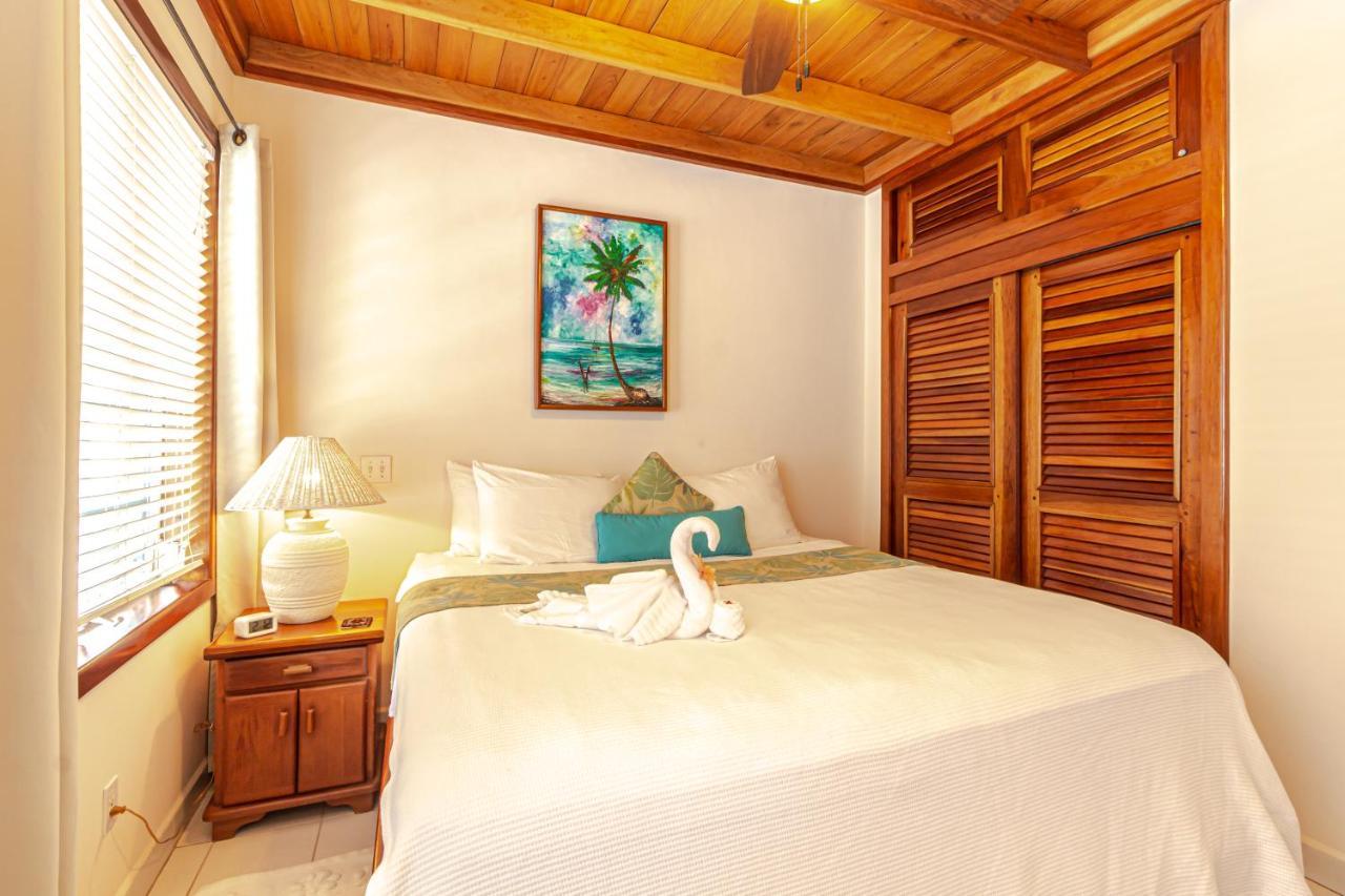 Coral Bay Villas San Pedro  Extérieur photo